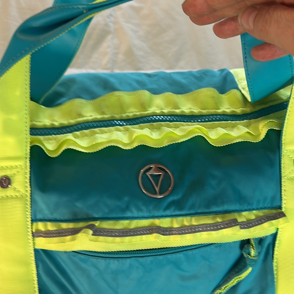 Ivivva by Lululemon Teal and Neon Yellow Travel/Tote  Bag - Picture 6 of 14